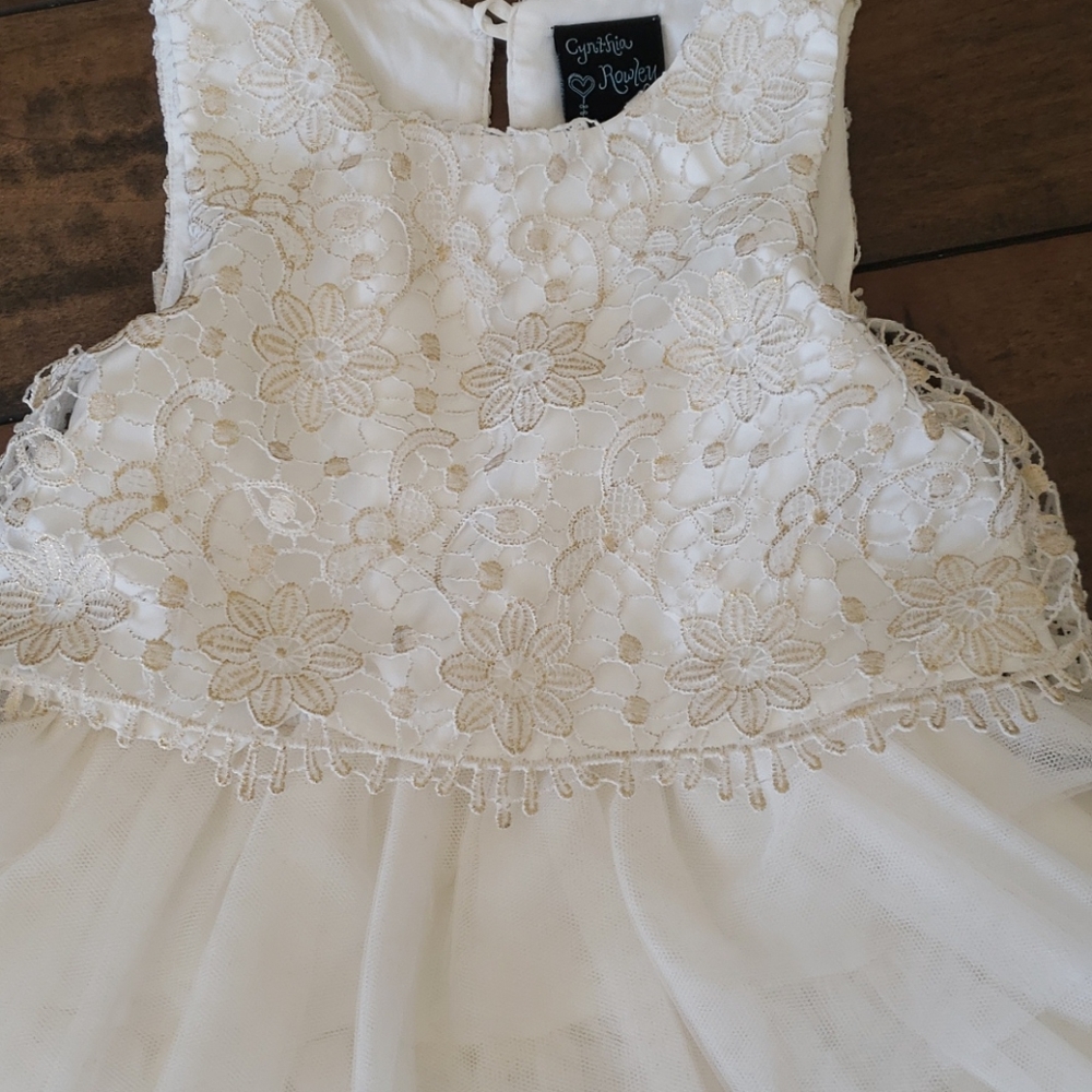 Beautiful 3T dress bundle - Picture 5 of 6